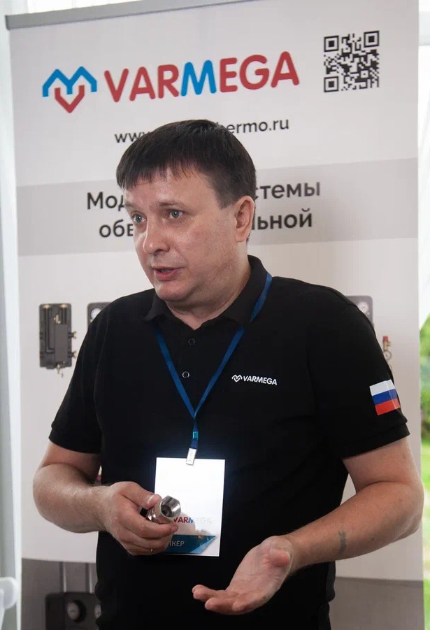 03.jpg
