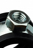 Одинарный хомут для труб Stout SAC-0020-100034, в комплекте хомут, шпилька-шуруп, дюбель пластиковый 3/4" (25-29) 