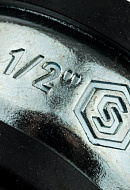 Одинарный хомут для труб Stout SAC-0020-100012, в комплекте хомут, шпилька-шуруп, дюбель пластиковый 1/2" (20-24) 